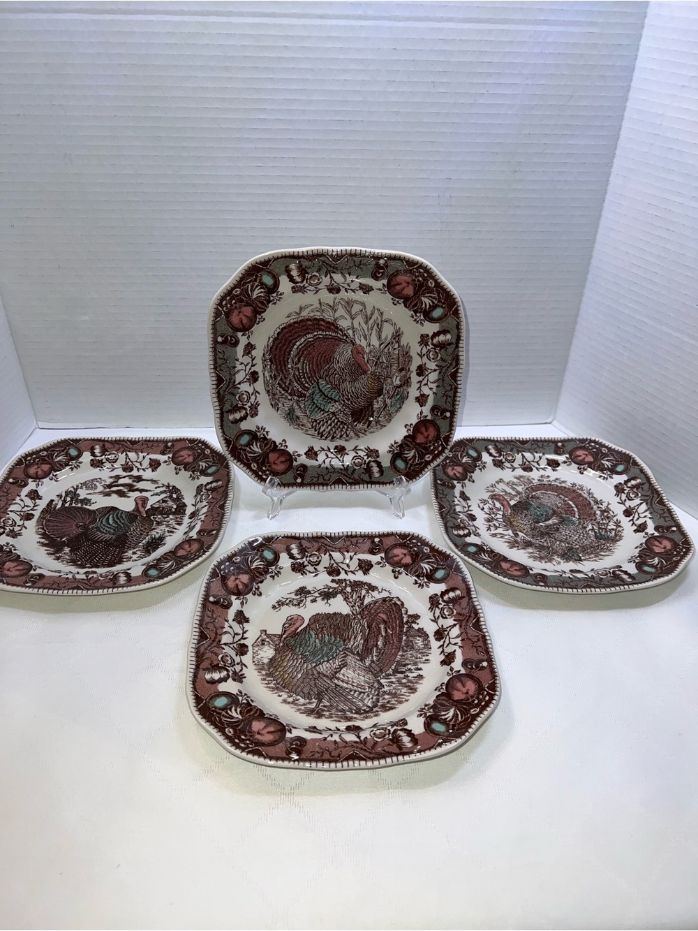 🦃🦃🦃Johnson Bros "His Majesty" Lot of 4 Different Salad Cake Square Plates NIB